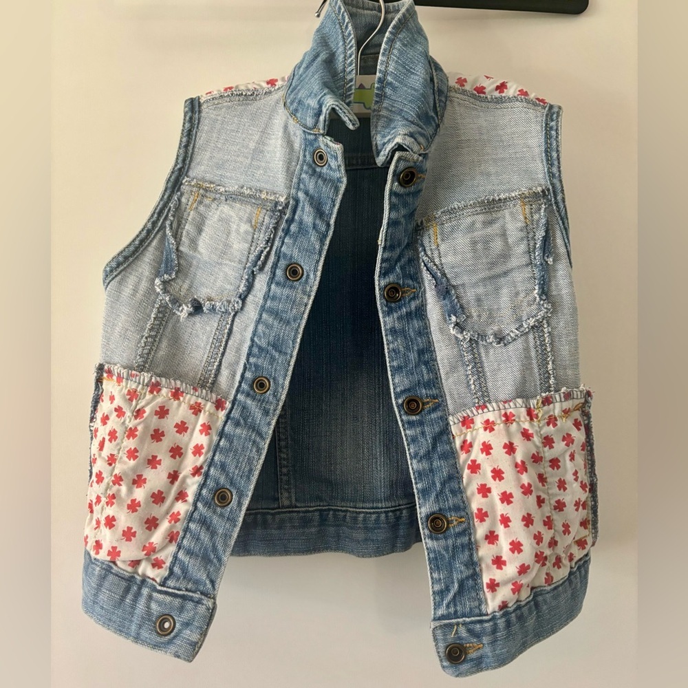 Lucky Brand - Picture 5 of 5